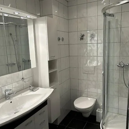 With Pool, Sauna & Gym Apartment *