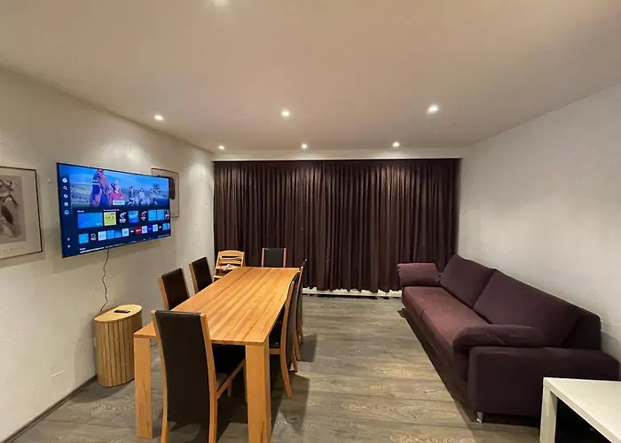 With Pool, Sauna & Gym Apartamento