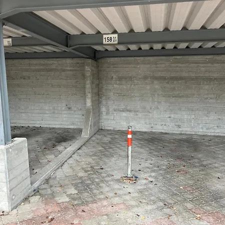 Apartment With Pool, Sauna & Gym